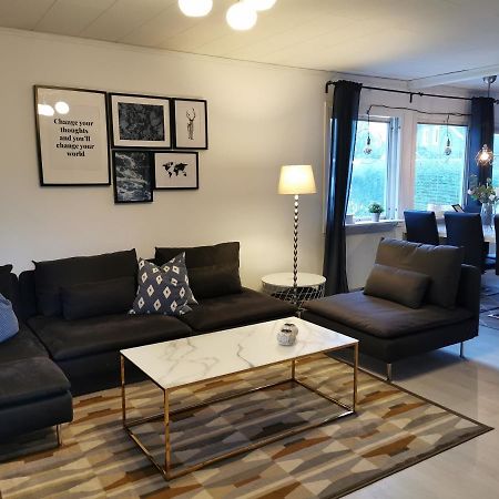 Villa The White And Black House à Kalix Extérieur photo